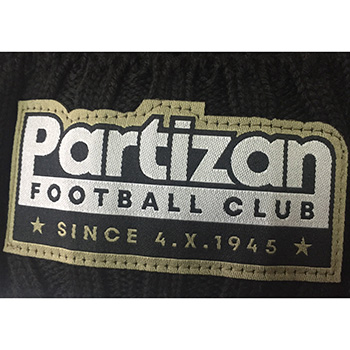 Crna zimska kapa sa kićankom FK Partizan 4508-1